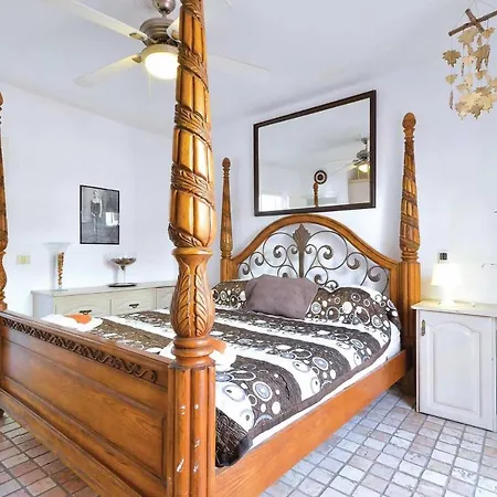 Villa Callao Salvaje Sleeps 8 Pool Air Con Wifi Playa de las Americas (Tenerife)